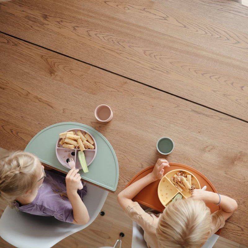 Plato con ventosa con compartimentos solid soft lilac